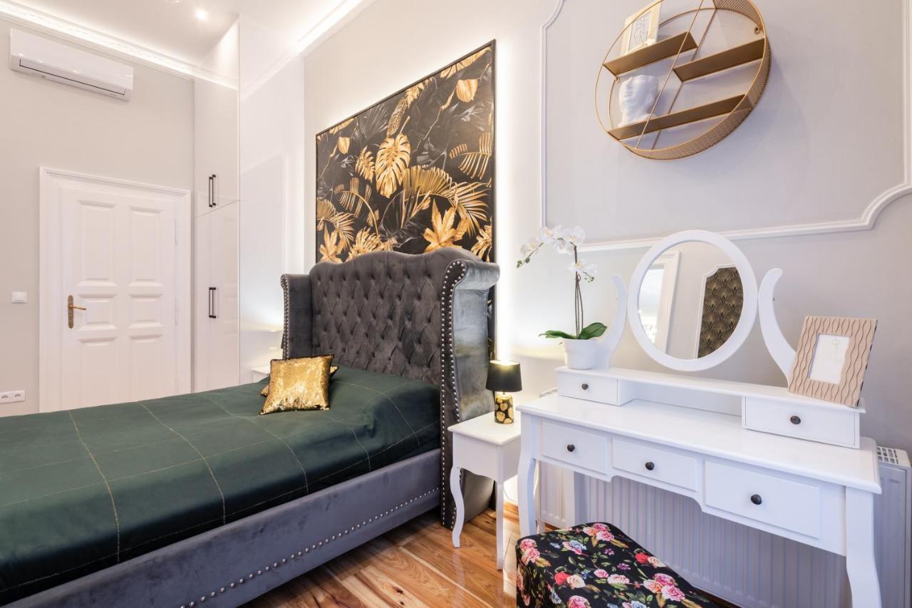 Premium Art Deco Apartment At Broadway // 4Bdr & 3Br Budapeszt Zewnętrze zdjęcie