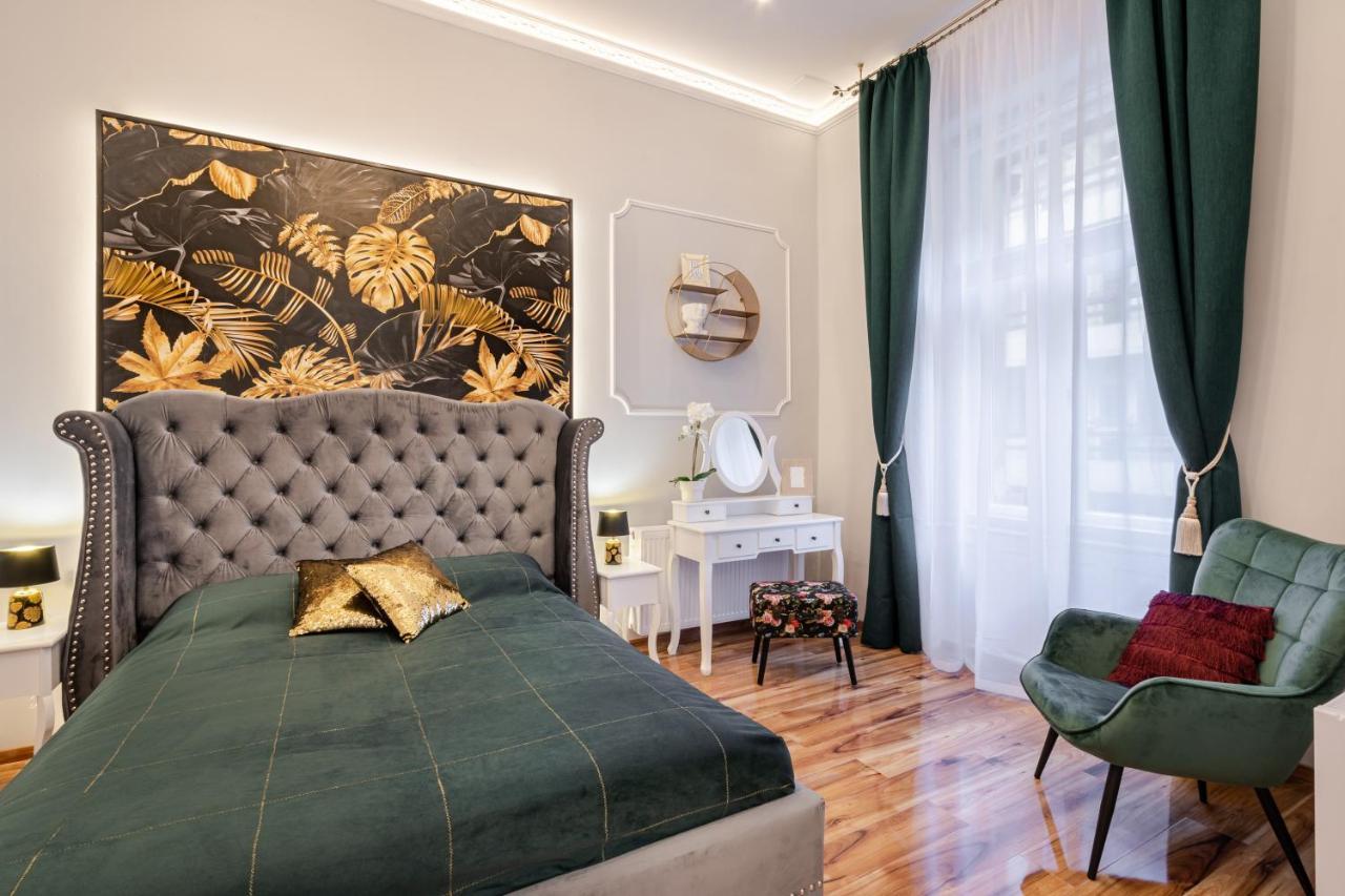 Premium Art Deco Apartment At Broadway // 4Bdr & 3Br Budapeszt Zewnętrze zdjęcie
