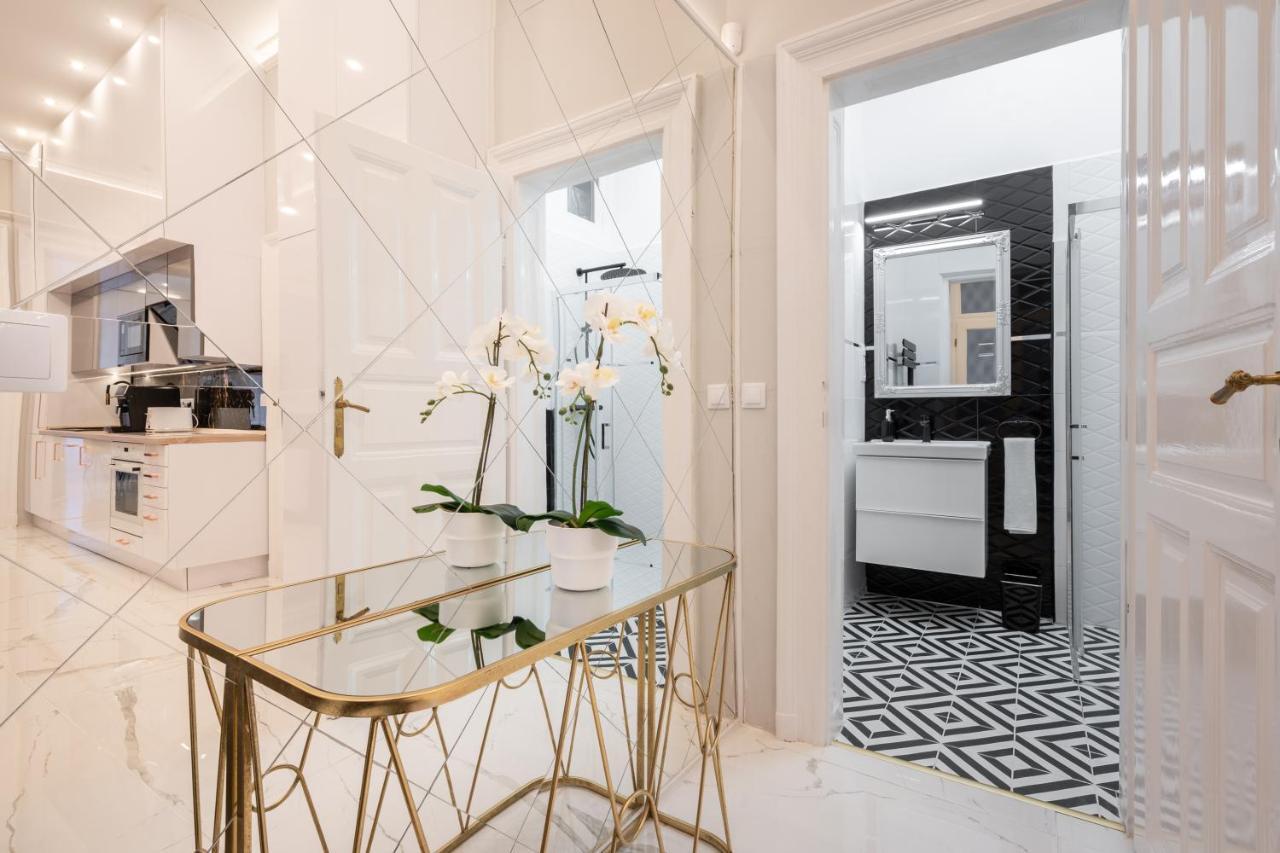 Premium Art Deco Apartment At Broadway // 4Bdr & 3Br Budapeszt Zewnętrze zdjęcie